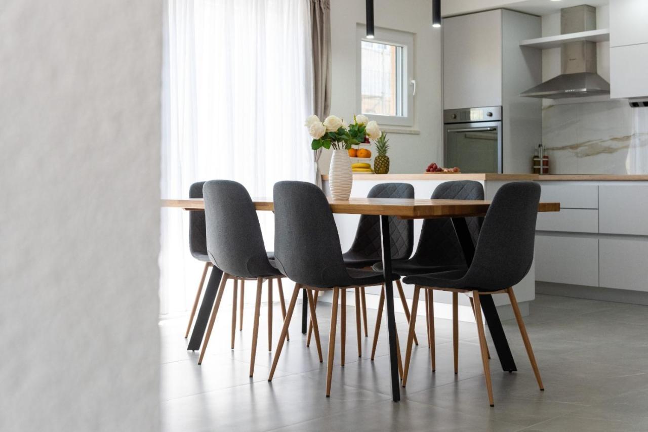 Apartment Vuletin Kastela Bagian luar foto