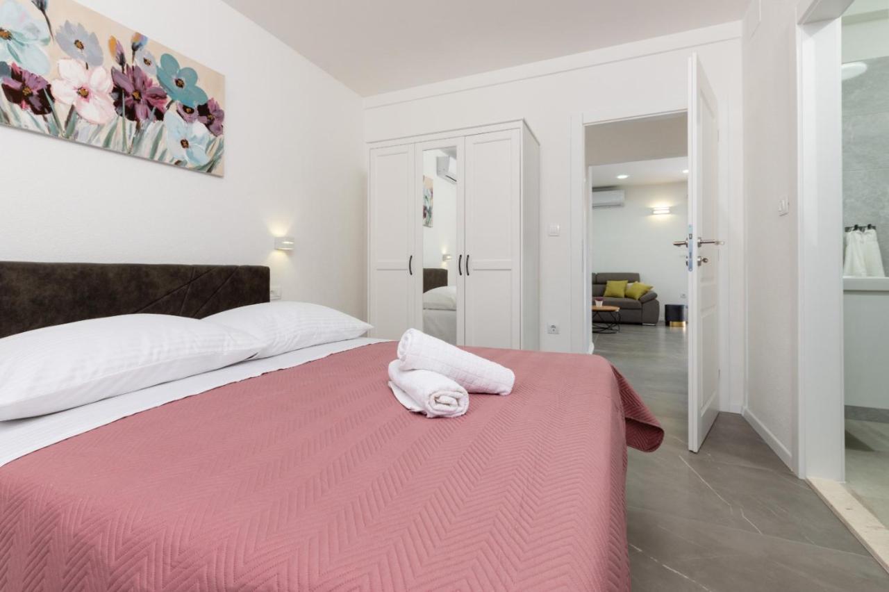 Apartment Vuletin Kastela Bagian luar foto