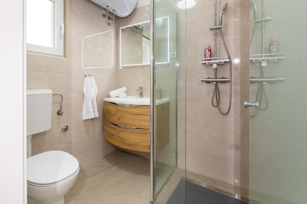 Apartment Vuletin Kastela Bagian luar foto